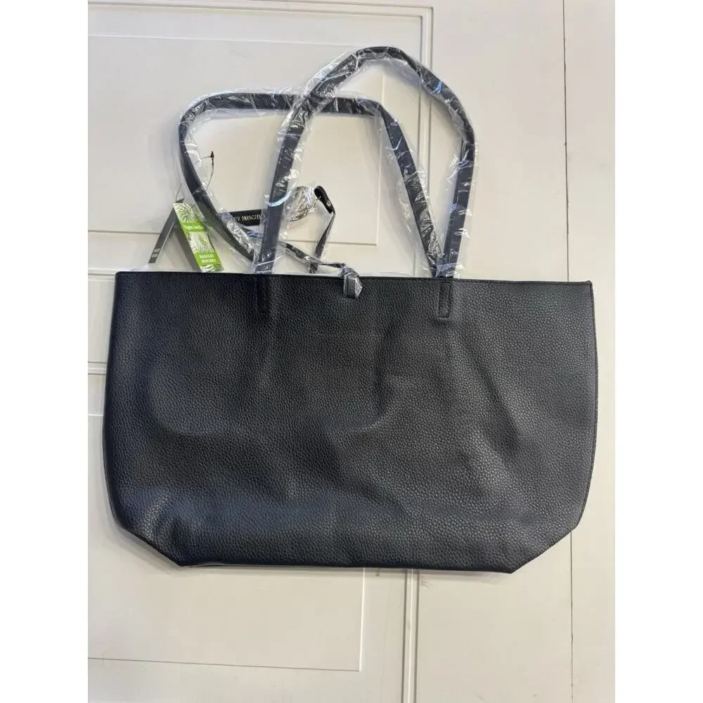 Badgley Mischka Black Chain Link Vegan Leather Large Tote Charms NWT $139 - Picture 5 of 5